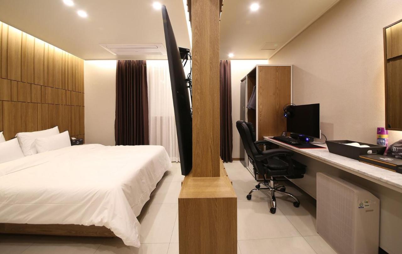 Brown Dot Hotel Sinan Gwangju Metropolitan City Exterior foto