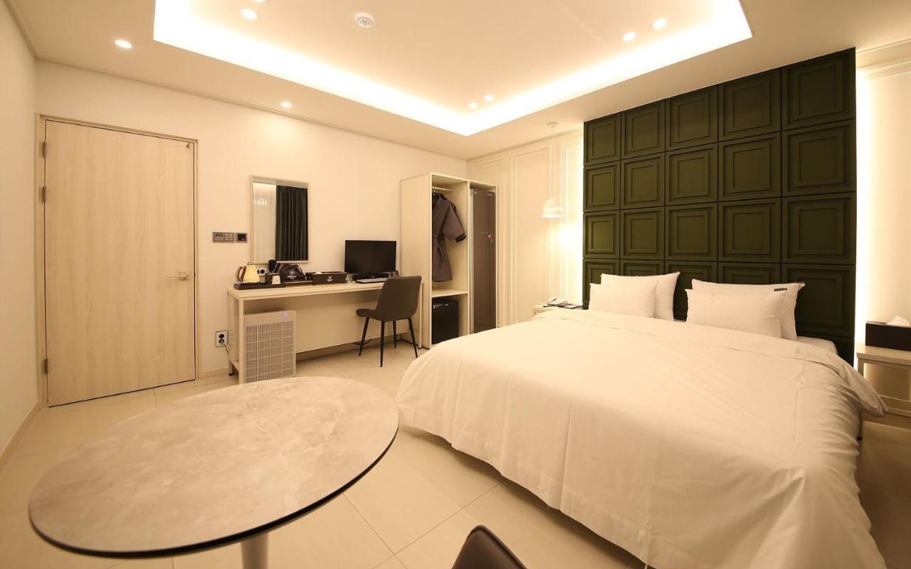 Brown Dot Hotel Sinan Gwangju Metropolitan City Exterior foto