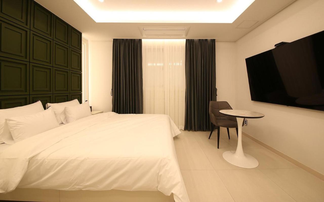 Brown Dot Hotel Sinan Gwangju Metropolitan City Exterior foto