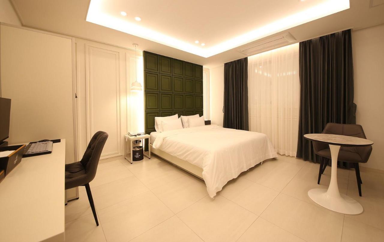 Brown Dot Hotel Sinan Gwangju Metropolitan City Exterior foto